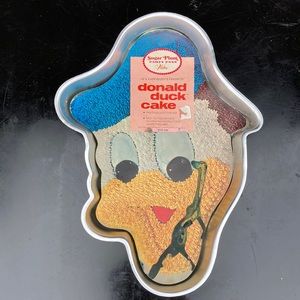 Disney Wilton Vintage Retired Donald Duck Cake Pan